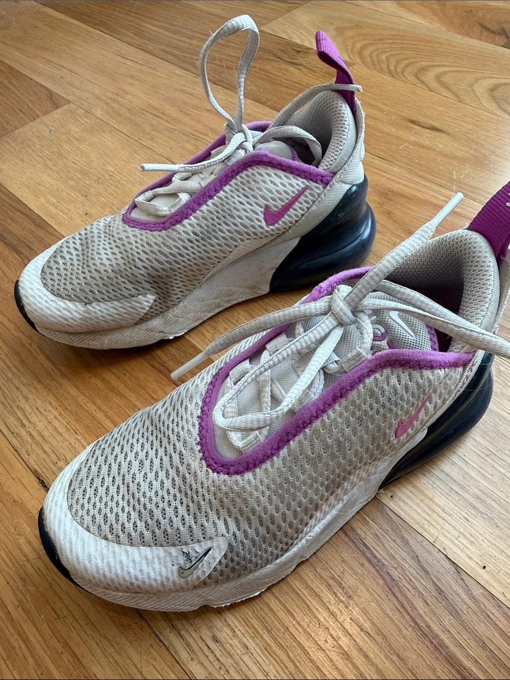 Nike Kid’s Light Gray and Purple Air 270 Sneakers